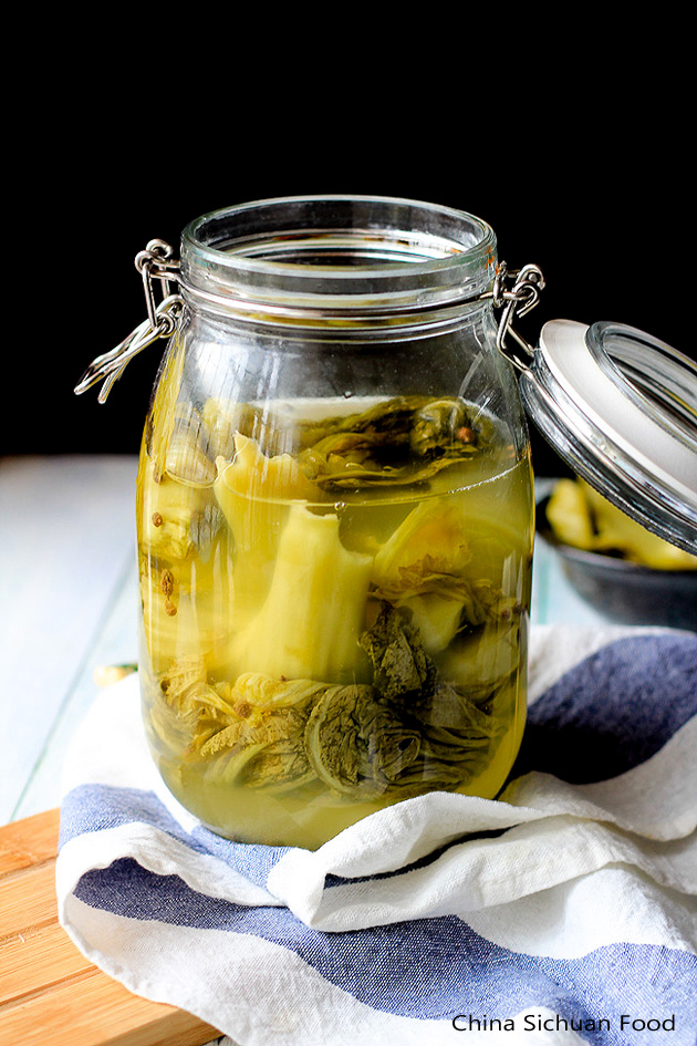 http://www.chinasichuanfood.com/wp-content/uploads/2014/09/pickled-mustard-green-3.jpg