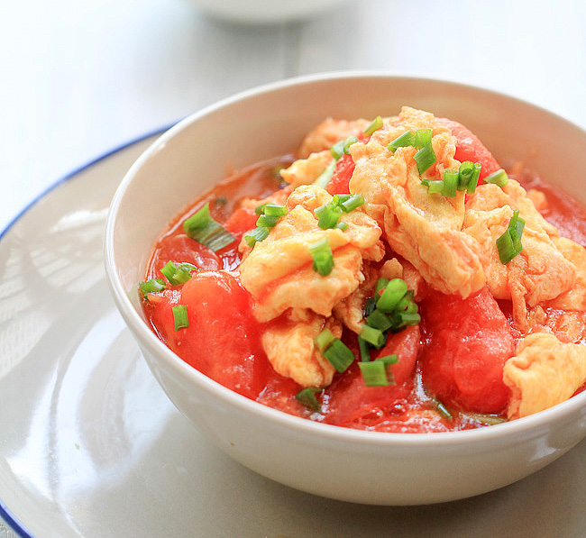 Chinese Stirfried Eggs And Tomatoes Recipe — Dishmaps