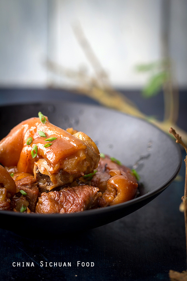 red-braised-pig-trotter-10