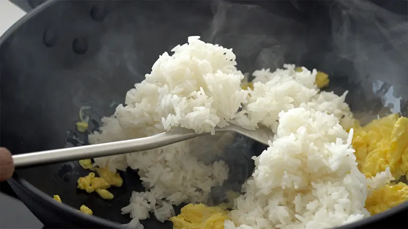 arroz frito con huevo|chinasichuanfood.com