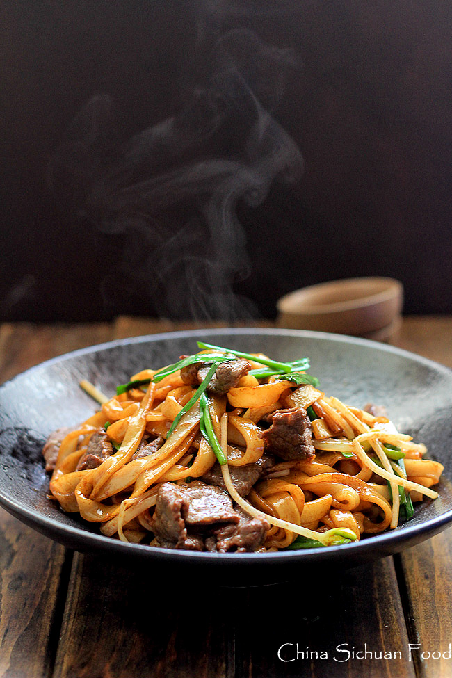 beef chow fun-pan fried rice noodles