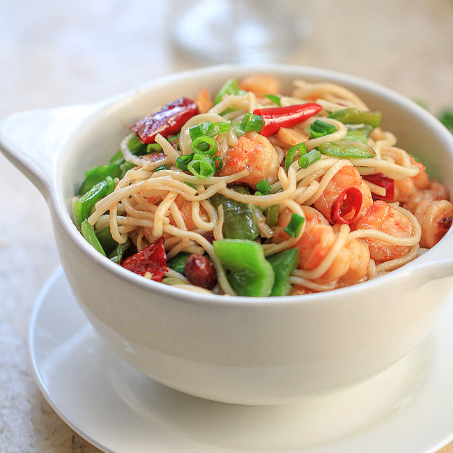 Easy Shrimp Chow Mien