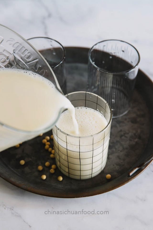 What does soy milk taste like & how to make it China Sichuan Food