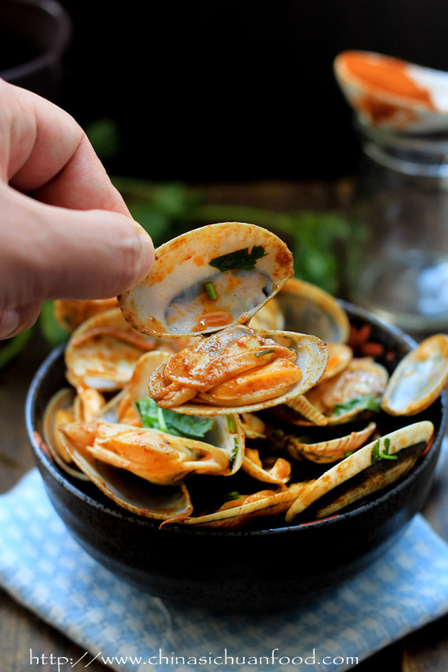 Red-Curry Clam