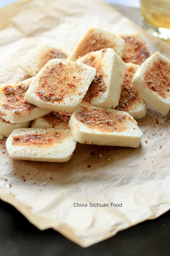 baked mantou slices with cumin