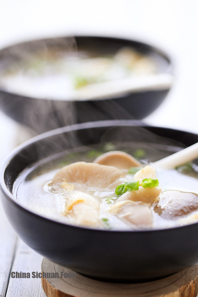 Egg flower soup with oyster mushrooms