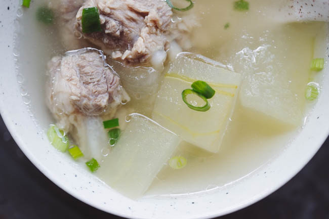 winter melon soup with ribs|chinasichuanfood.com