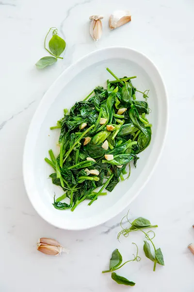 Snow Pea Leaves (Pea Shoots) Stir Fried with Garlic