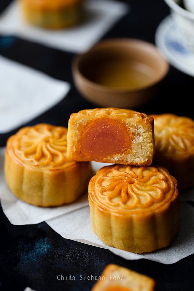 mooncakes three days after baking