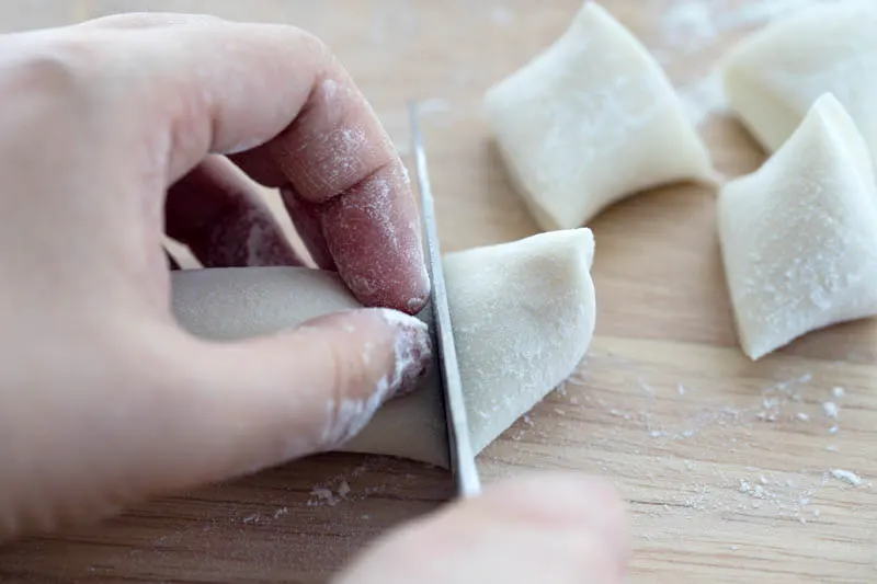 how to make dumpling wrappers|chinasichuanfood.com