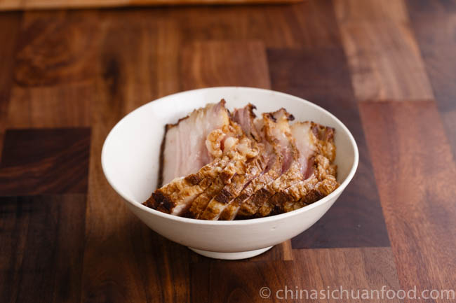 Mei Cai Kou Rou | Steamed pork belly with preserved mustard 