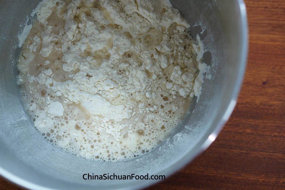 mix yeast and sugar with water|chinasichuanfood.com