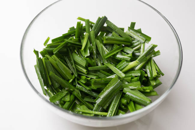 Chinese chive and egg stir fry|chinasichuanfood.com