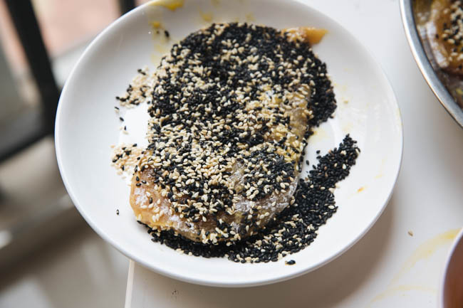 sesame crusted chicken|chinasichuanfood.com