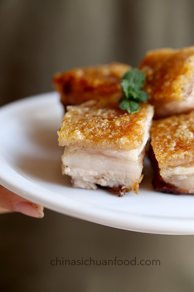 This image has an empty alt attribute; its file name is 38-crispy-pork-belly.jpg
