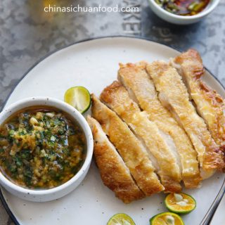 crispy chicken with scallion oil|chinasichuanfood.com