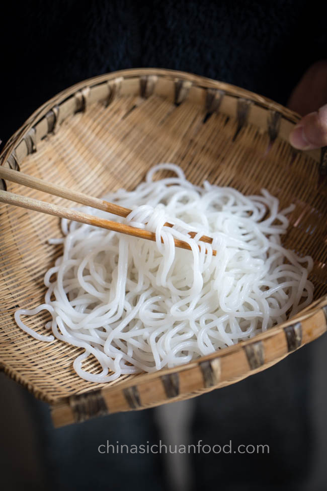 Homemade starch noodle and rice noodle|chinasichuanfood.com