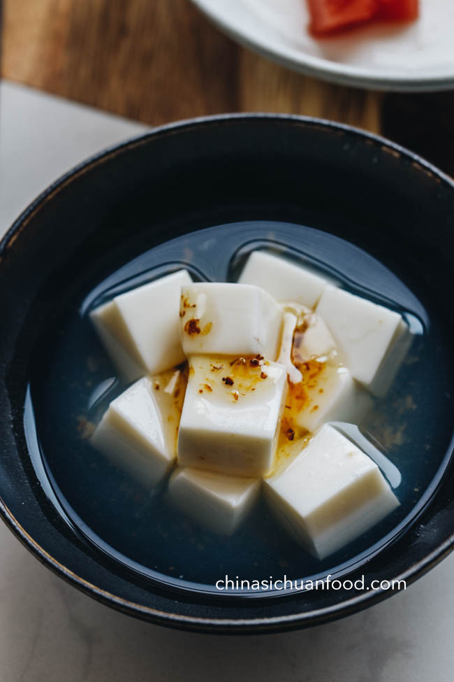 Chinese Almond Tofu (Almond Jelly)