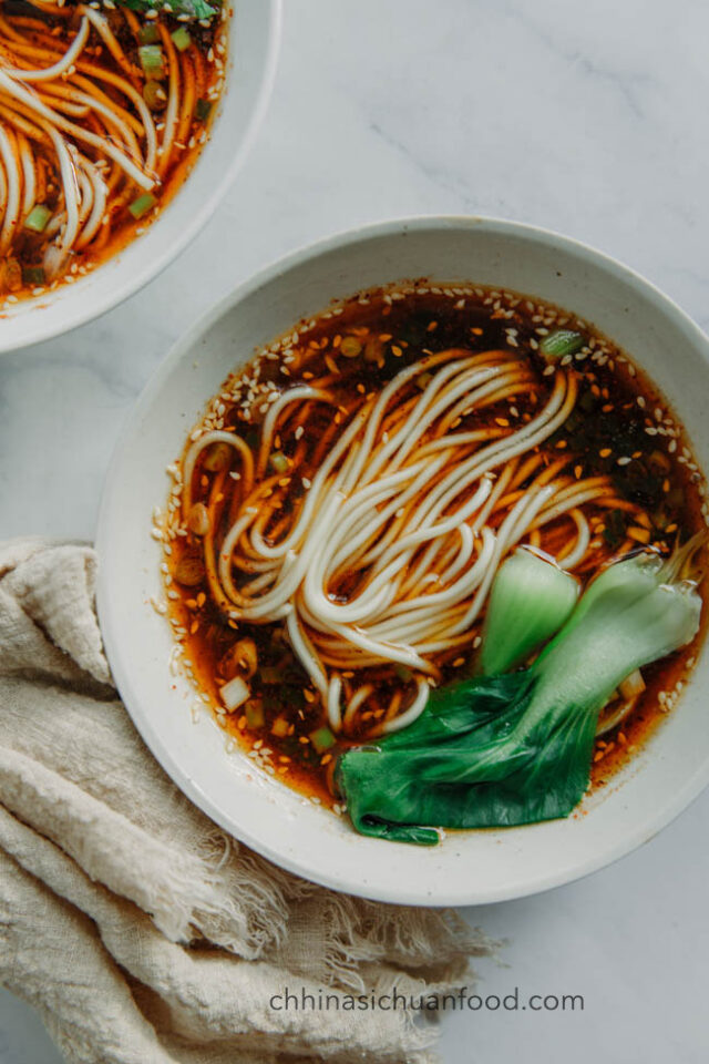 10 Minutes Hot and Sour Noodles China Sichuan Food(04)