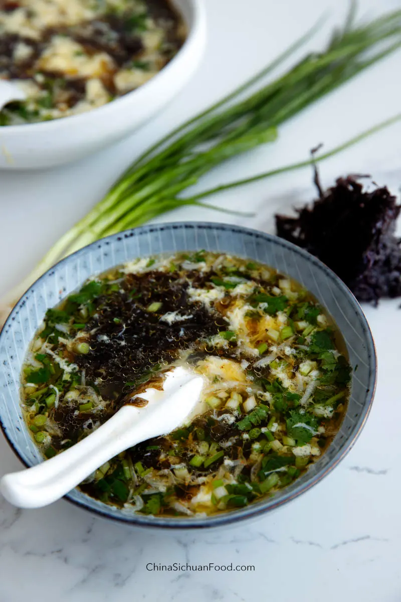 Chinese seaweed soup with egg drops|chinasichuanfood.com
