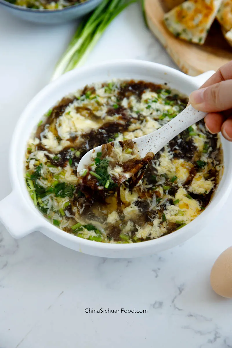 Chinese seaweed soup with egg drops|chinasichuanfood.com