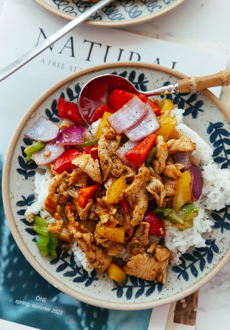 Chicken and bell pepper stir fry | chinasichuanfood.com