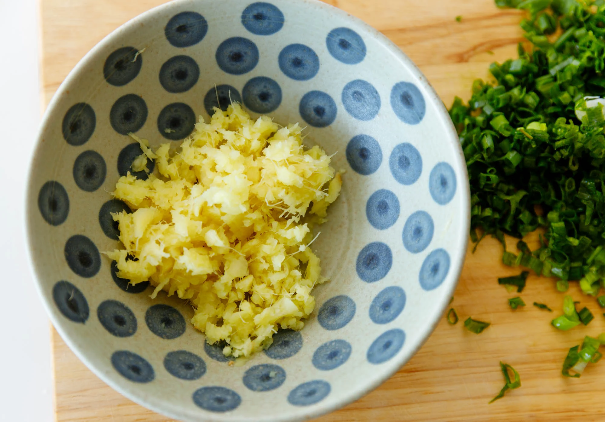 scallion and ginger sauce | chinasichuanfood.com