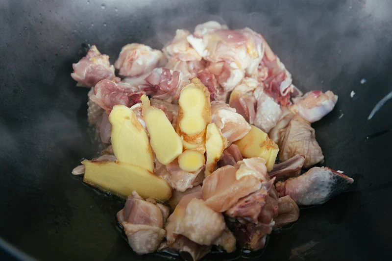 simmered chicken with pepper