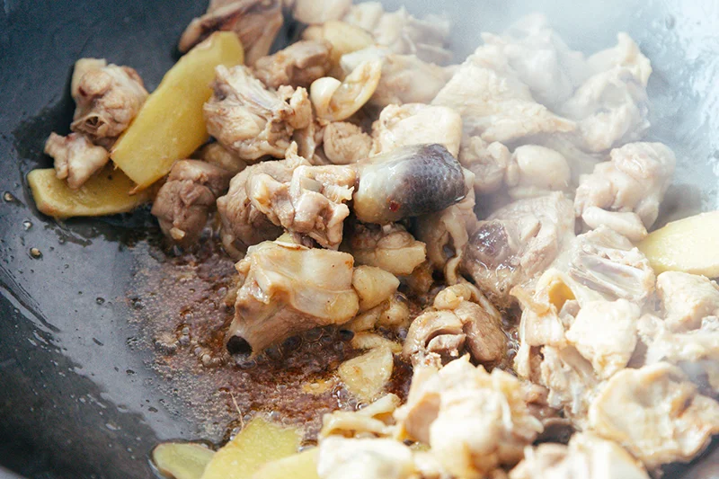 simmered chicken with peppers