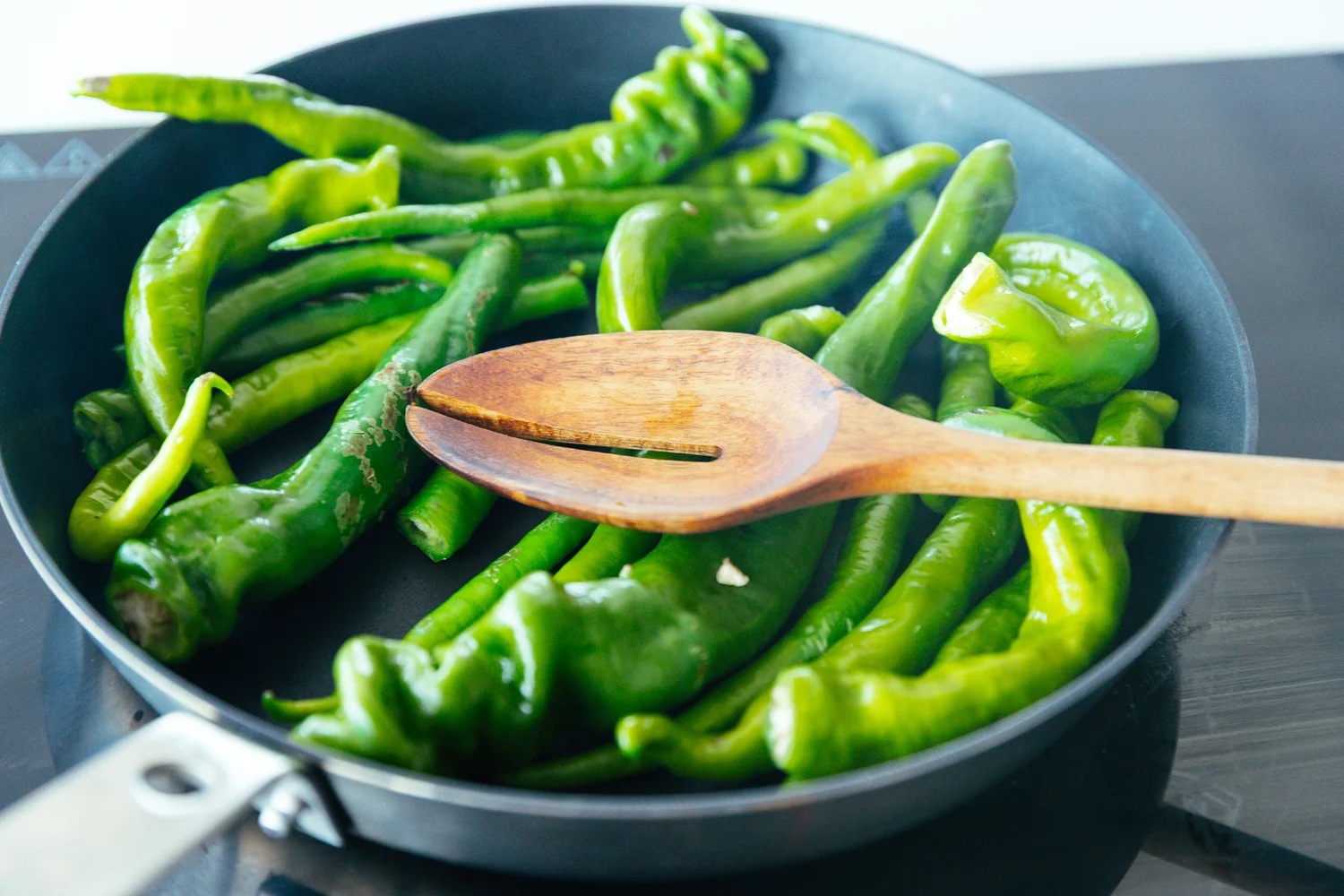 roasted pepper garlic sauce | chinasichuanfood.com